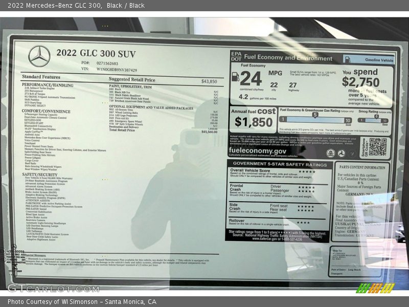 Black / Black 2022 Mercedes-Benz GLC 300