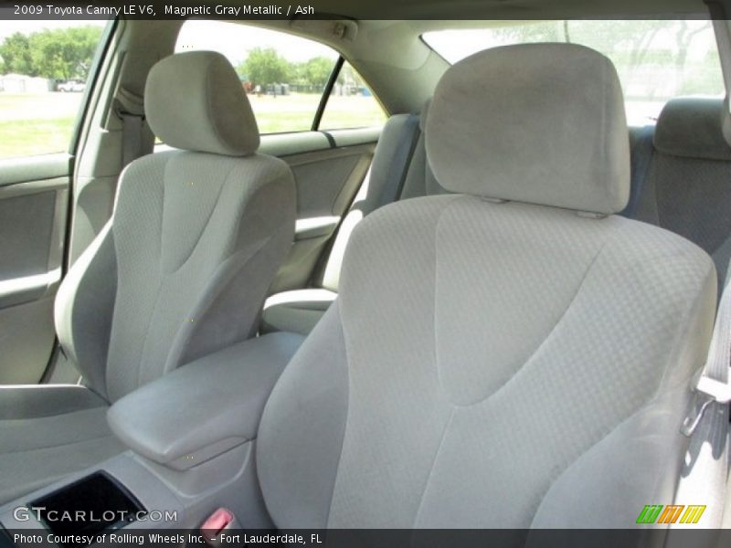 Magnetic Gray Metallic / Ash 2009 Toyota Camry LE V6