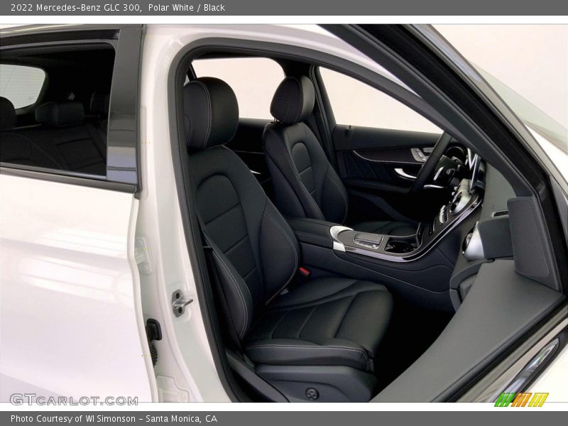 Polar White / Black 2022 Mercedes-Benz GLC 300