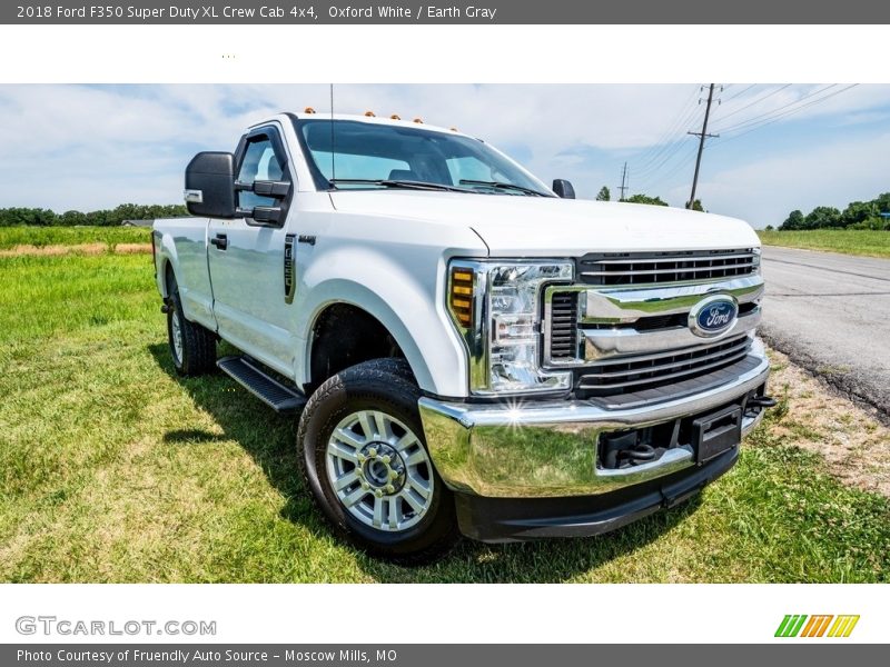 Front 3/4 View of 2018 F350 Super Duty XL Crew Cab 4x4