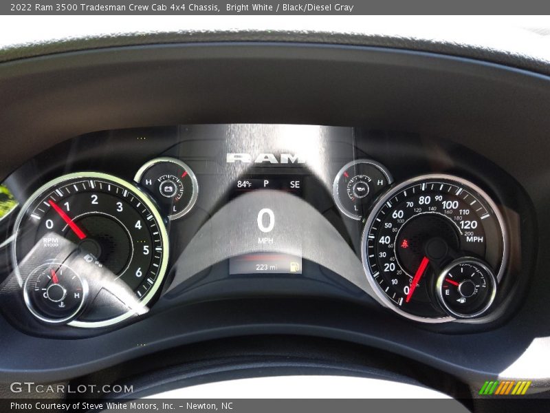 Bright White / Black/Diesel Gray 2022 Ram 3500 Tradesman Crew Cab 4x4 Chassis
