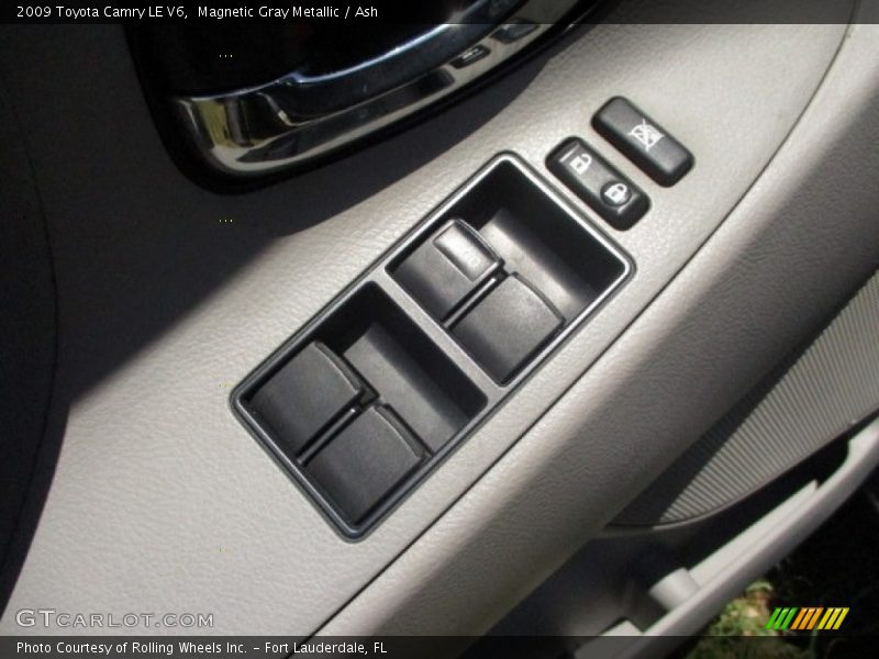 Magnetic Gray Metallic / Ash 2009 Toyota Camry LE V6