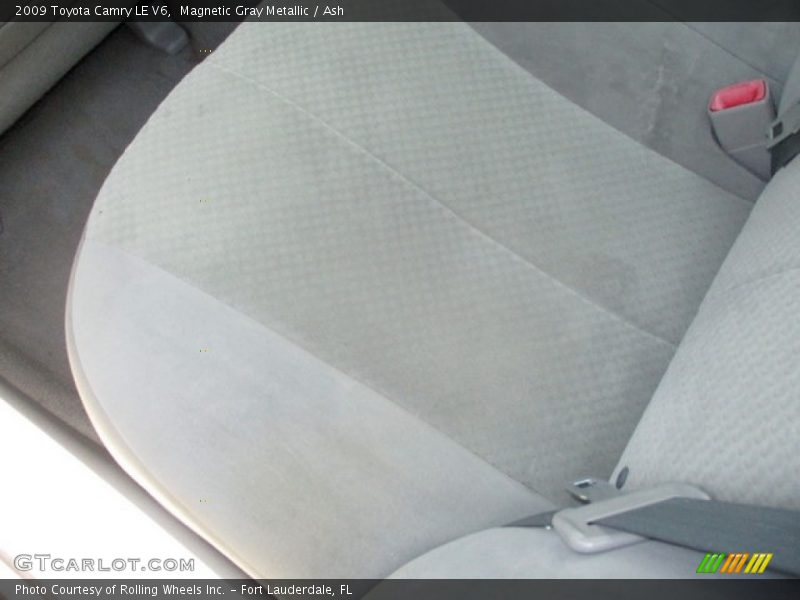 Magnetic Gray Metallic / Ash 2009 Toyota Camry LE V6