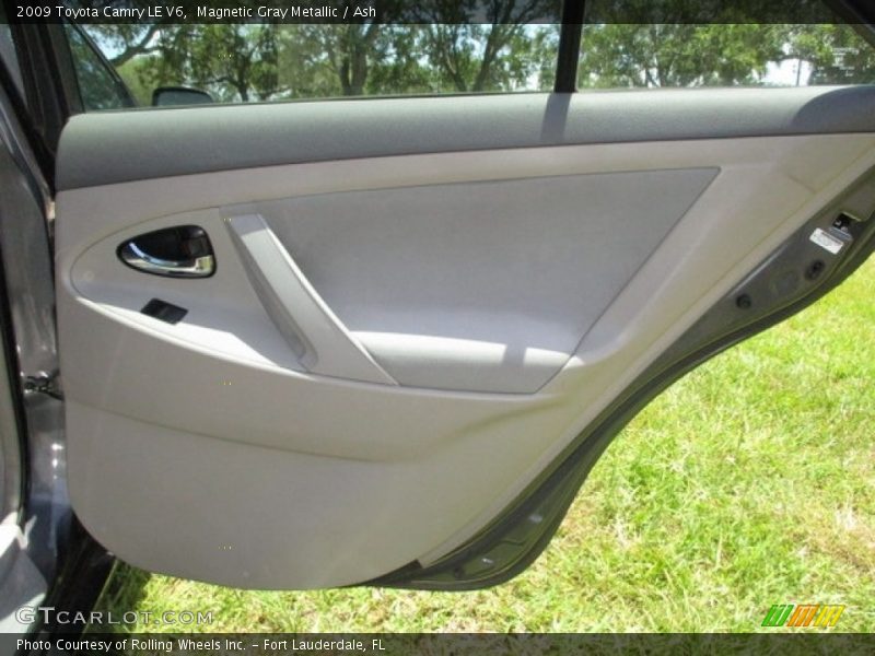 Magnetic Gray Metallic / Ash 2009 Toyota Camry LE V6