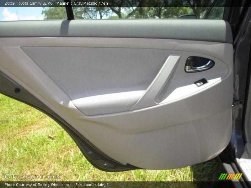 Magnetic Gray Metallic / Ash 2009 Toyota Camry LE V6