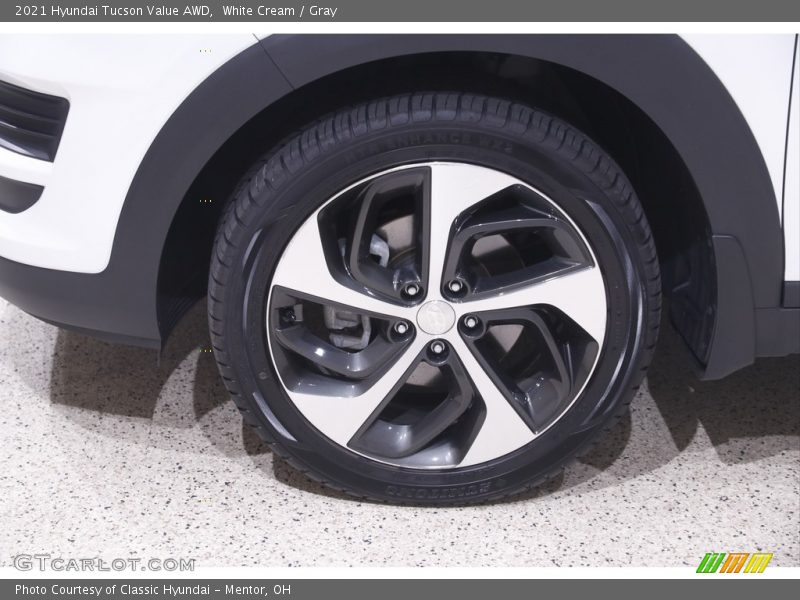 White Cream / Gray 2021 Hyundai Tucson Value AWD