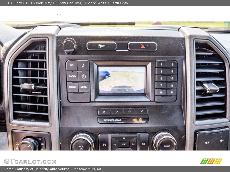Controls of 2018 F350 Super Duty XL Crew Cab 4x4