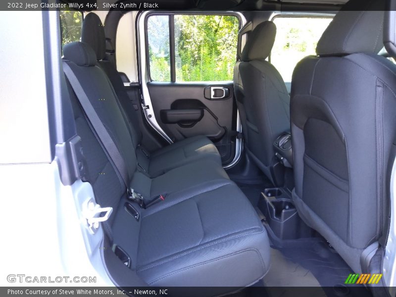 Silver Zynith / Black 2022 Jeep Gladiator Willys 4x4
