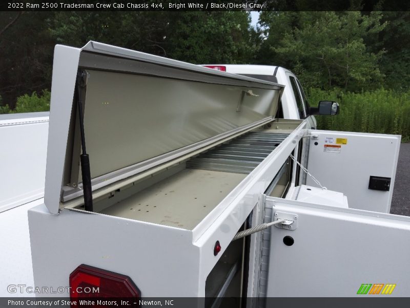 Bright White / Black/Diesel Gray 2022 Ram 2500 Tradesman Crew Cab Chassis 4x4