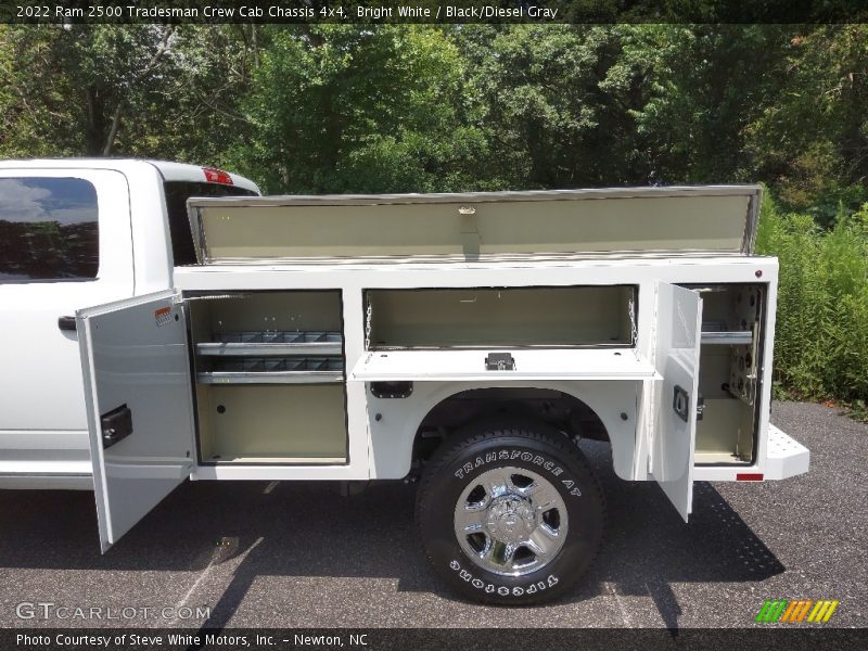 Bright White / Black/Diesel Gray 2022 Ram 2500 Tradesman Crew Cab Chassis 4x4