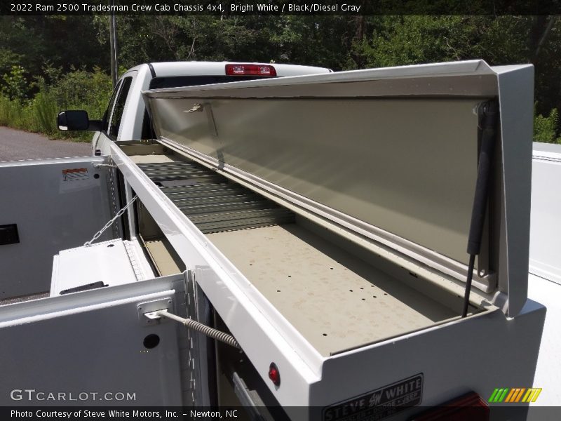 Bright White / Black/Diesel Gray 2022 Ram 2500 Tradesman Crew Cab Chassis 4x4