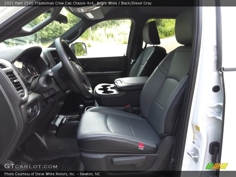 Bright White / Black/Diesel Gray 2022 Ram 2500 Tradesman Crew Cab Chassis 4x4