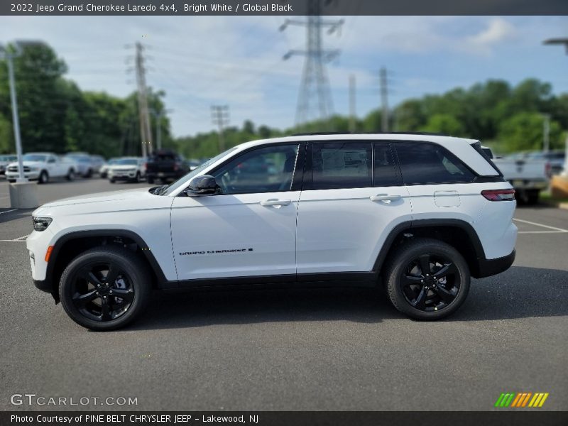 Bright White / Global Black 2022 Jeep Grand Cherokee Laredo 4x4