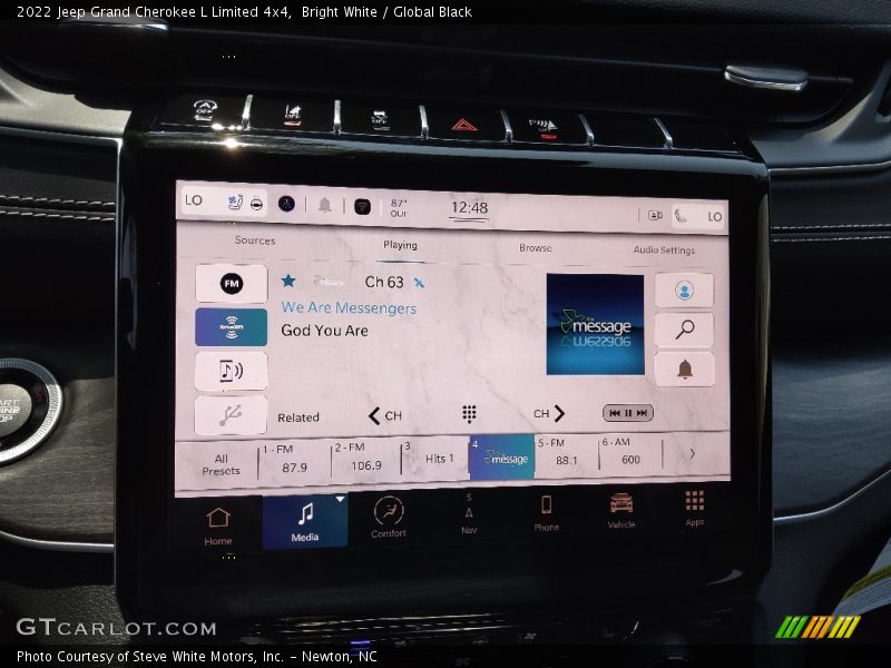 Bright White / Global Black 2022 Jeep Grand Cherokee L Limited 4x4