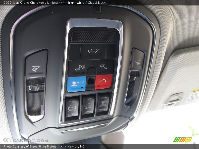 Bright White / Global Black 2022 Jeep Grand Cherokee L Limited 4x4