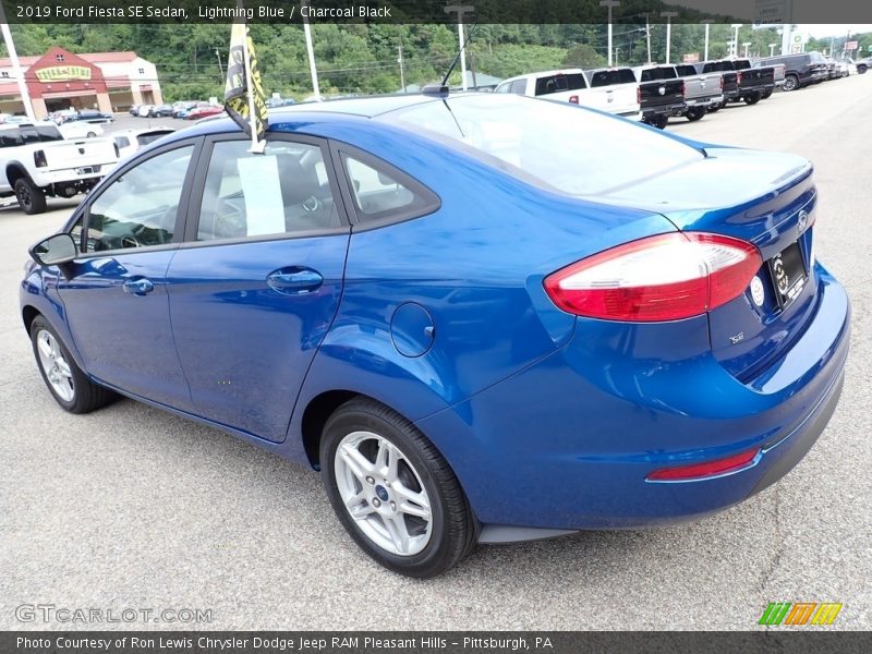 Lightning Blue / Charcoal Black 2019 Ford Fiesta SE Sedan
