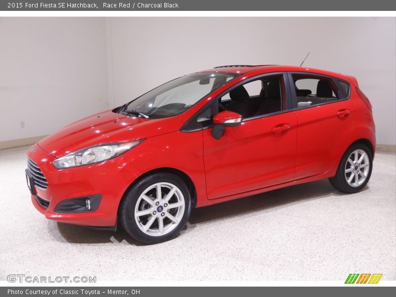 Race Red / Charcoal Black 2015 Ford Fiesta SE Hatchback