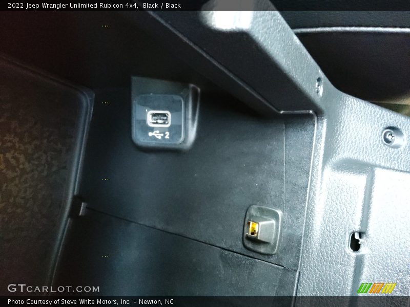 Black / Black 2022 Jeep Wrangler Unlimited Rubicon 4x4