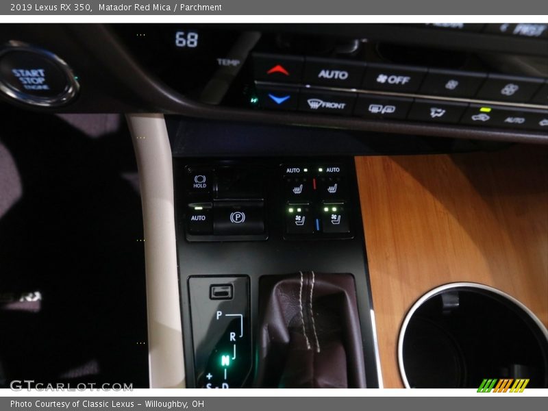 Controls of 2019 RX 350