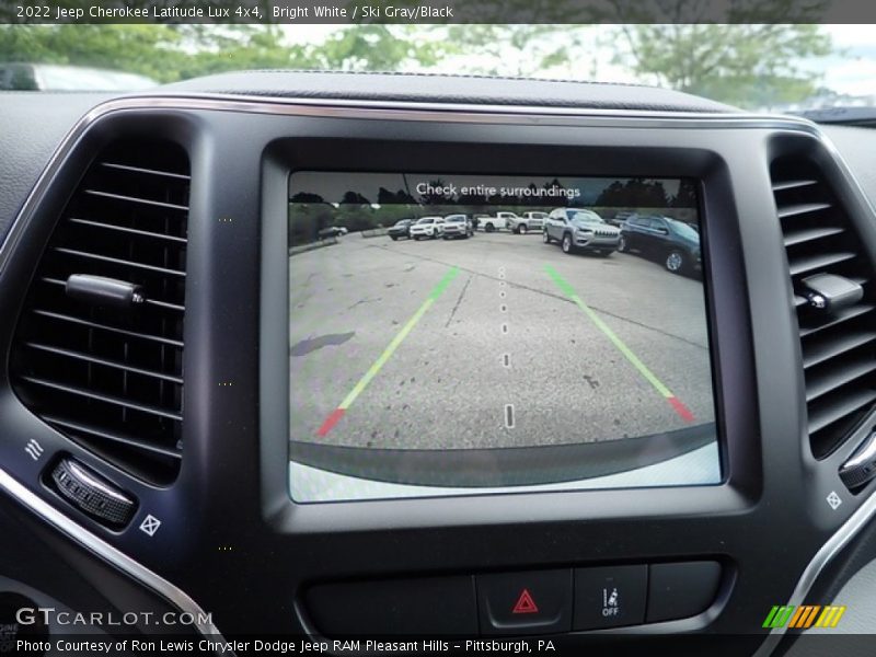 Bright White / Ski Gray/Black 2022 Jeep Cherokee Latitude Lux 4x4