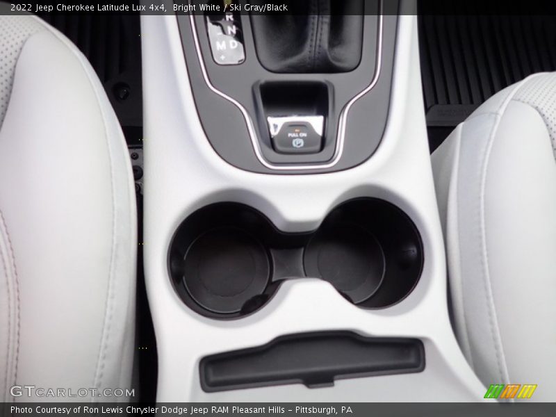 Bright White / Ski Gray/Black 2022 Jeep Cherokee Latitude Lux 4x4