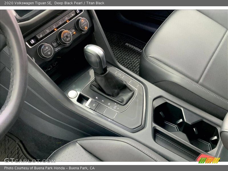 Deep Black Pearl / Titan Black 2020 Volkswagen Tiguan SE