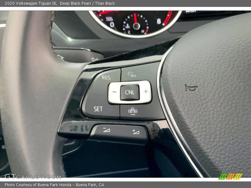 Deep Black Pearl / Titan Black 2020 Volkswagen Tiguan SE
