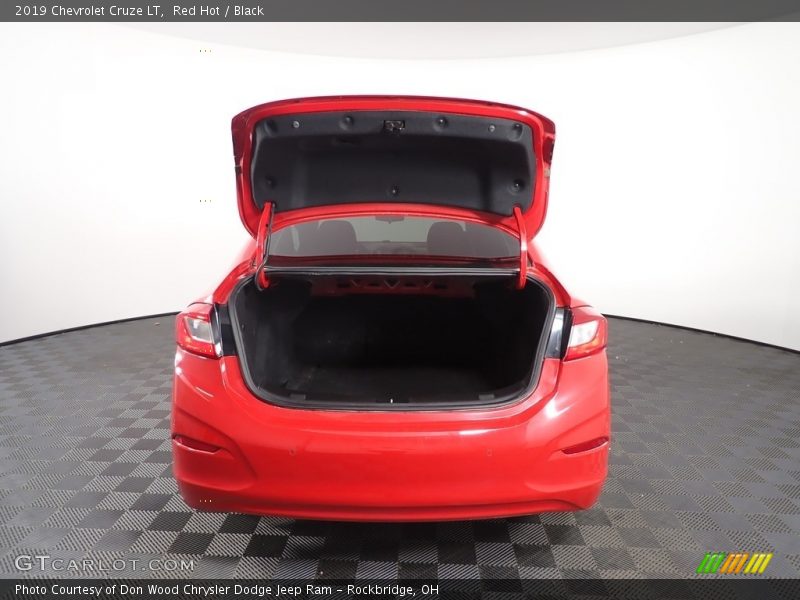 Red Hot / Black 2019 Chevrolet Cruze LT