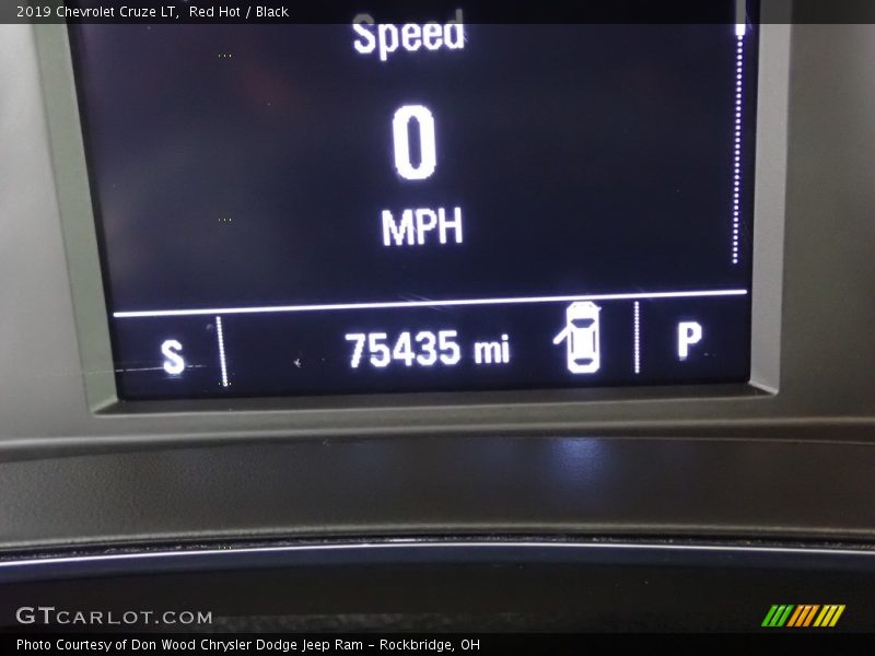 Red Hot / Black 2019 Chevrolet Cruze LT
