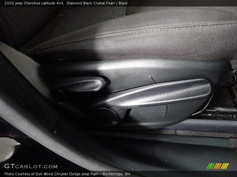Diamond Black Crystal Pearl / Black 2020 Jeep Cherokee Latitude 4x4