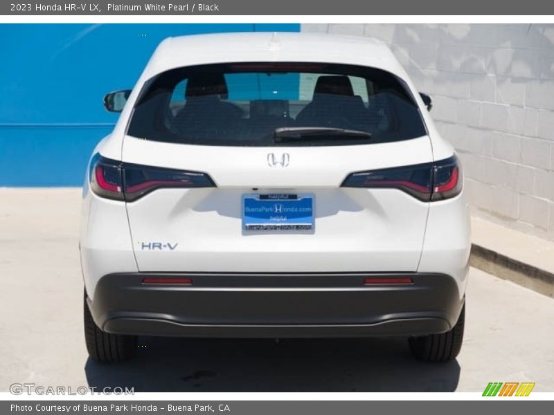 Platinum White Pearl / Black 2023 Honda HR-V LX