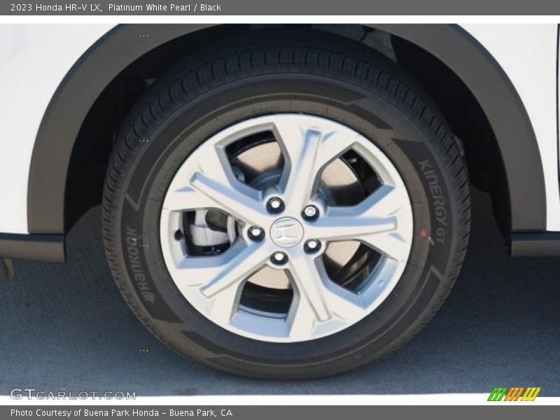 Platinum White Pearl / Black 2023 Honda HR-V LX