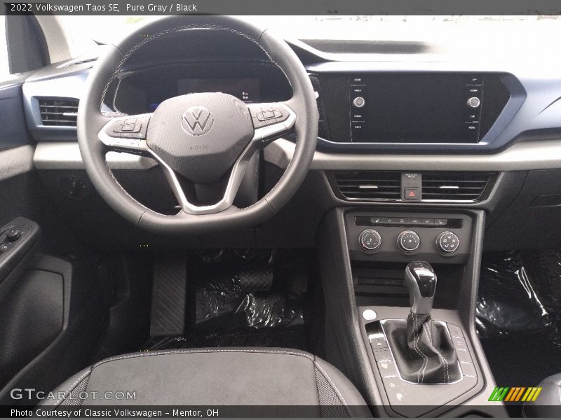 Pure Gray / Black 2022 Volkswagen Taos SE