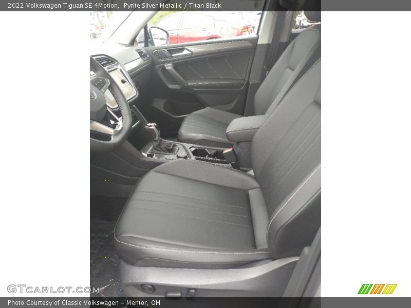 Pyrite Silver Metallic / Titan Black 2022 Volkswagen Tiguan SE 4Motion
