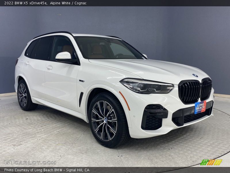 Front 3/4 View of 2022 X5 xDrive45e