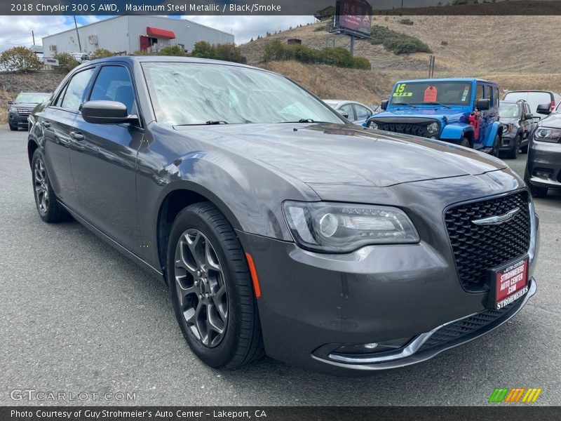 Maximum Steel Metallic / Black/Smoke 2018 Chrysler 300 S AWD