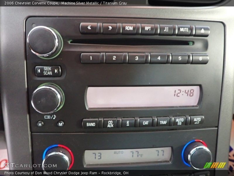Controls of 2006 Corvette Coupe