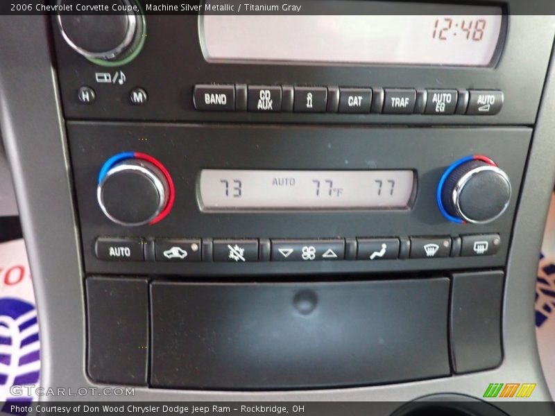 Controls of 2006 Corvette Coupe