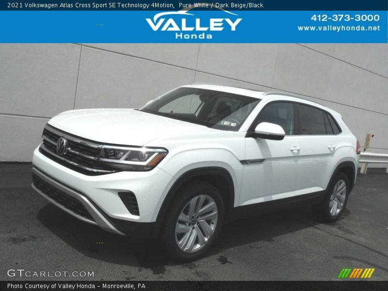 Pure White / Dark Beige/Black 2021 Volkswagen Atlas Cross Sport SE Technology 4Motion
