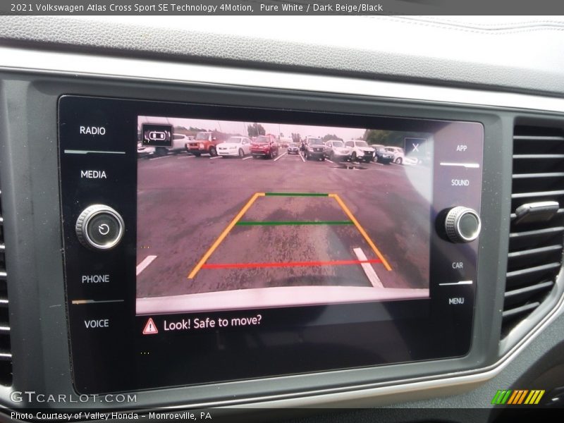 Pure White / Dark Beige/Black 2021 Volkswagen Atlas Cross Sport SE Technology 4Motion
