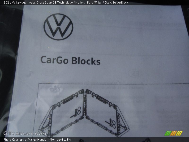 Pure White / Dark Beige/Black 2021 Volkswagen Atlas Cross Sport SE Technology 4Motion