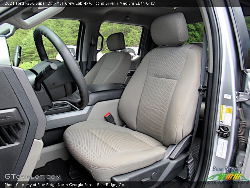 Iconic Silver / Medium Earth Gray 2021 Ford F250 Super Duty XLT Crew Cab 4x4