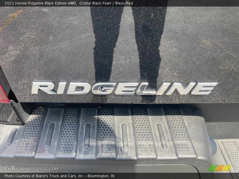 Crystal Black Pearl / Black/Red 2021 Honda Ridgeline Black Edition AWD