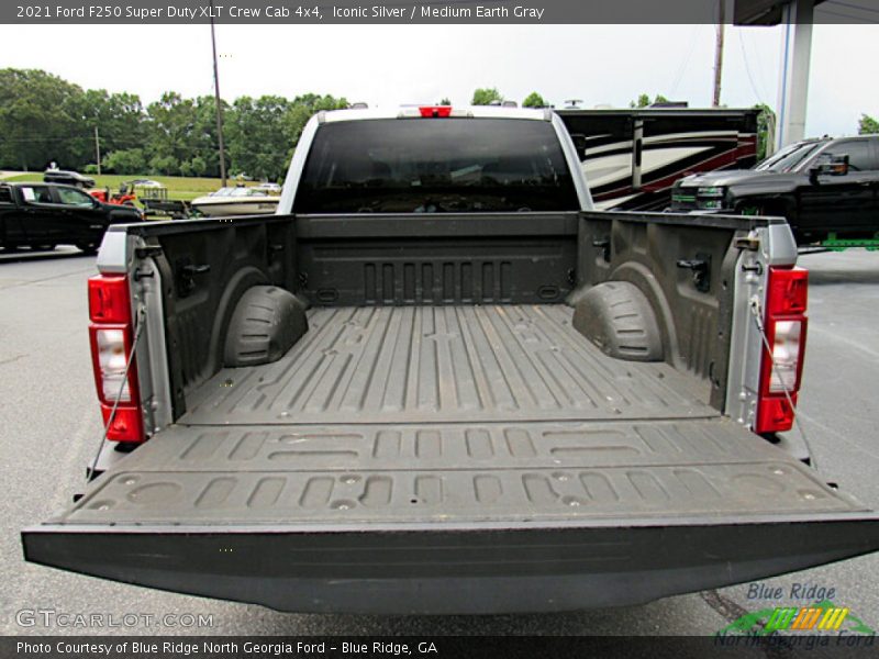 Iconic Silver / Medium Earth Gray 2021 Ford F250 Super Duty XLT Crew Cab 4x4