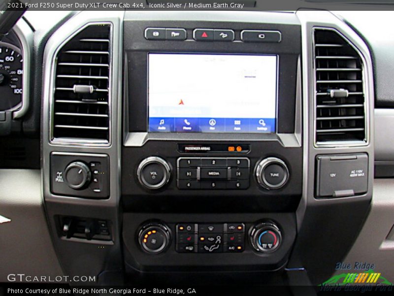 Iconic Silver / Medium Earth Gray 2021 Ford F250 Super Duty XLT Crew Cab 4x4