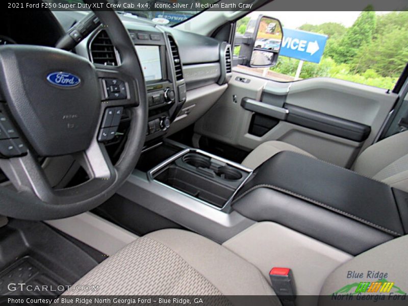 Iconic Silver / Medium Earth Gray 2021 Ford F250 Super Duty XLT Crew Cab 4x4