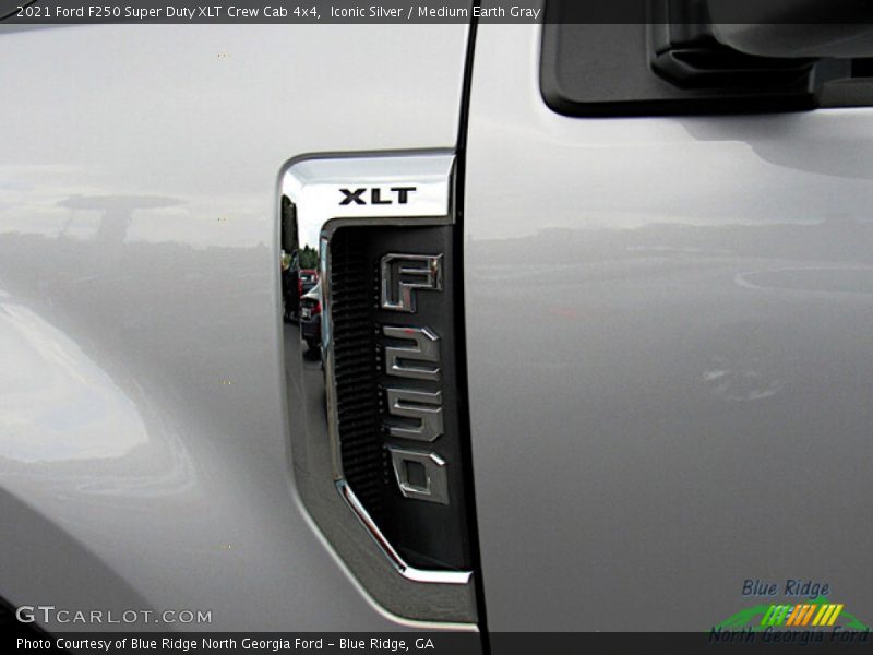 Iconic Silver / Medium Earth Gray 2021 Ford F250 Super Duty XLT Crew Cab 4x4