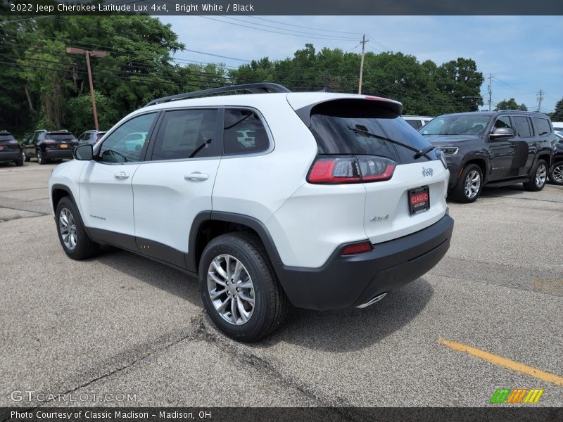 Bright White / Black 2022 Jeep Cherokee Latitude Lux 4x4