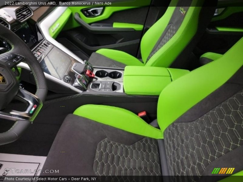 Front Seat of 2022 Urus AWD