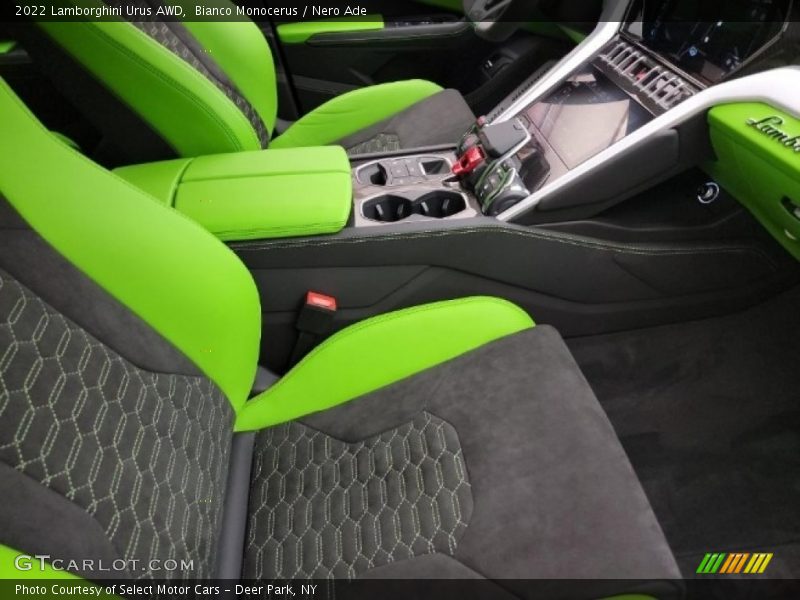 Front Seat of 2022 Urus AWD